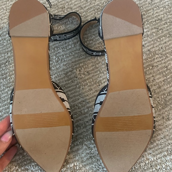 New Direction ankle strap flats - Picture 3 of 4